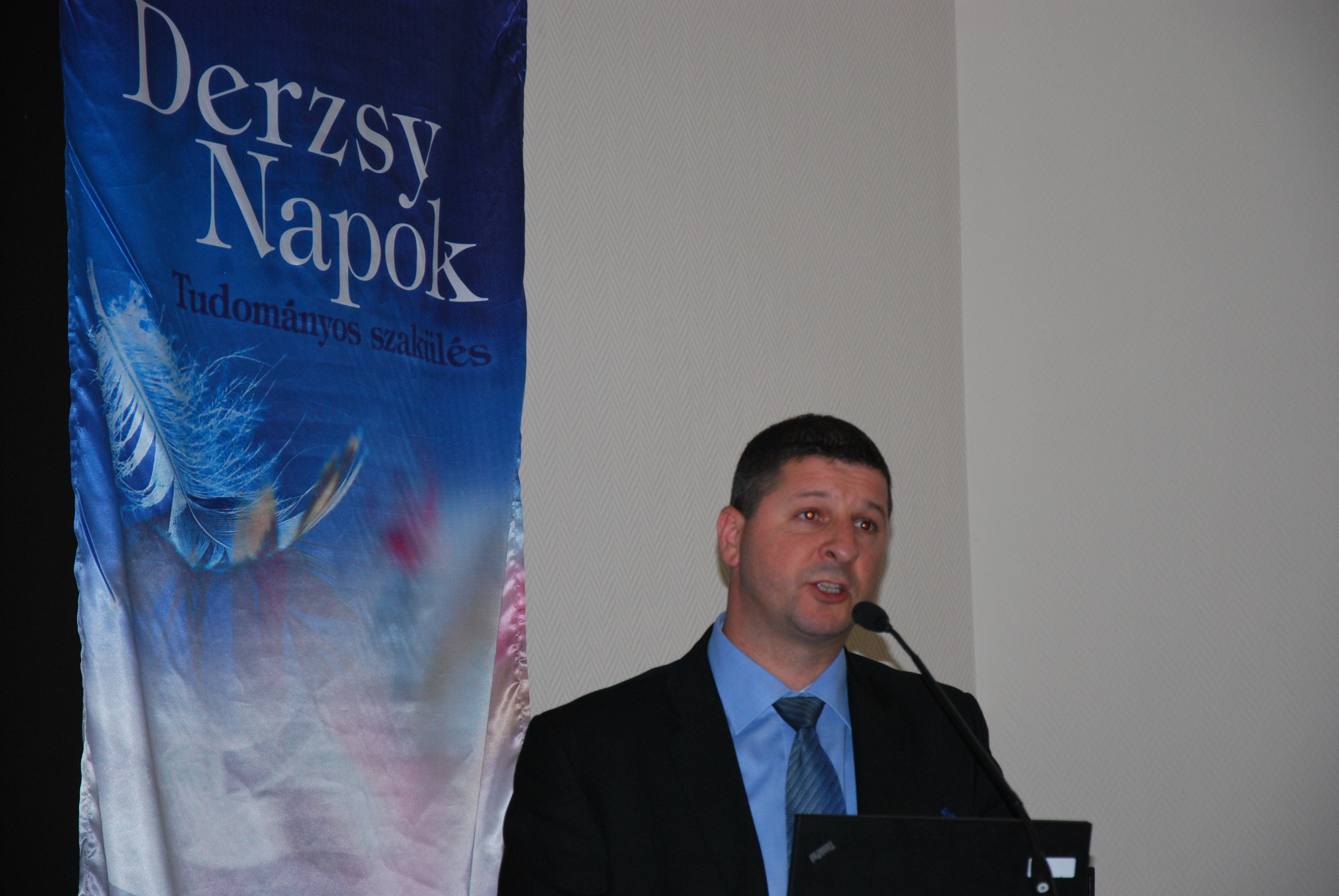 Csorbai Attila - Baromfi Term&eacute;k Tan&aacute;cs eln&ouml;k