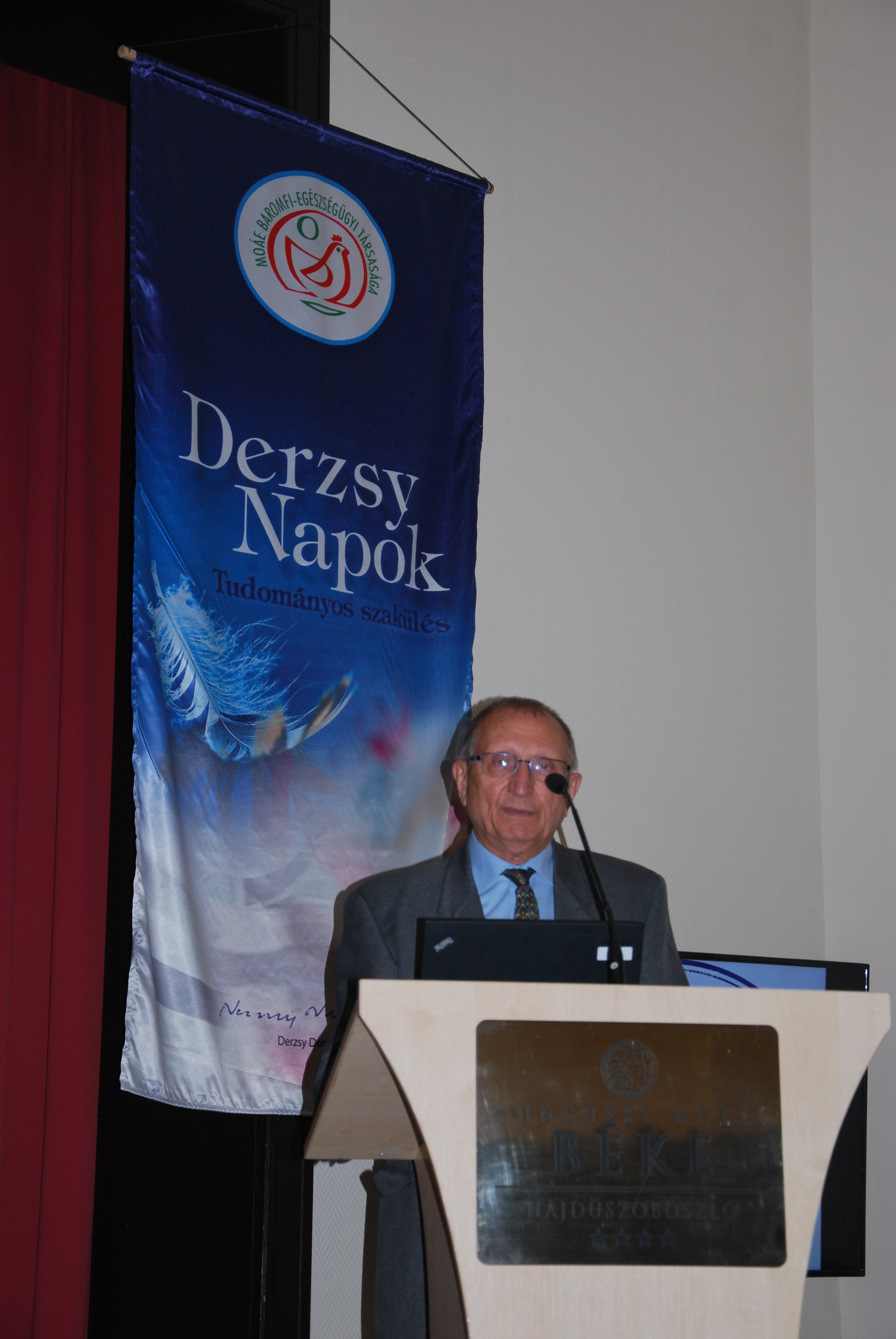 K&odblac;r&ouml;si L&aacute;szl&oacute;